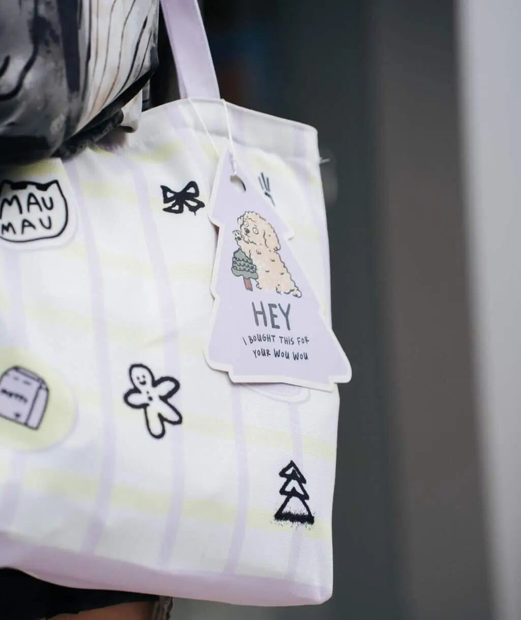 Notti Chuck'smas Tote image 1